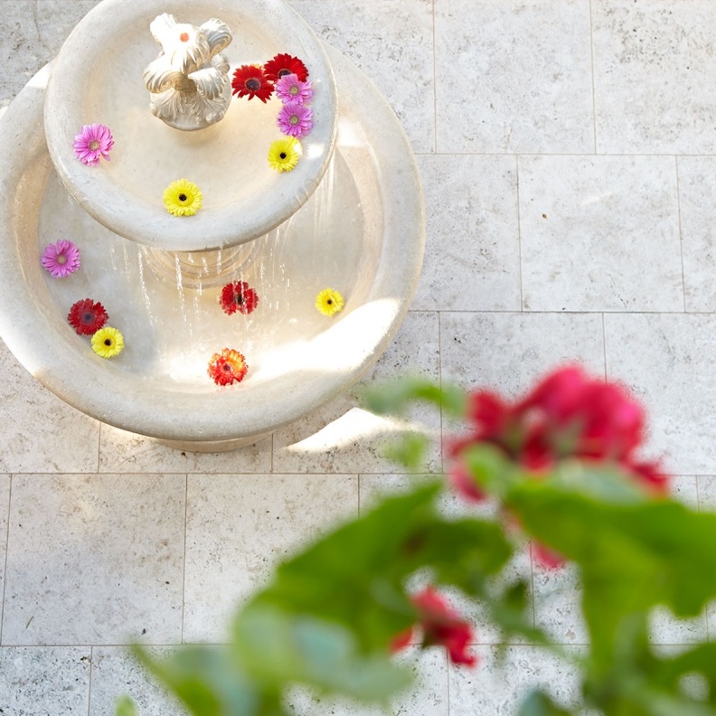 Lionhead Stonecast Fountain