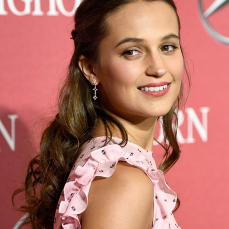 Louis Vuitton - Alicia Vikander