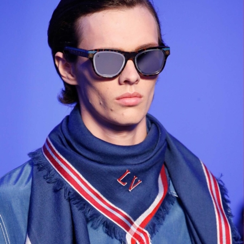 من مجموعة سانت لوران لربيع 2016