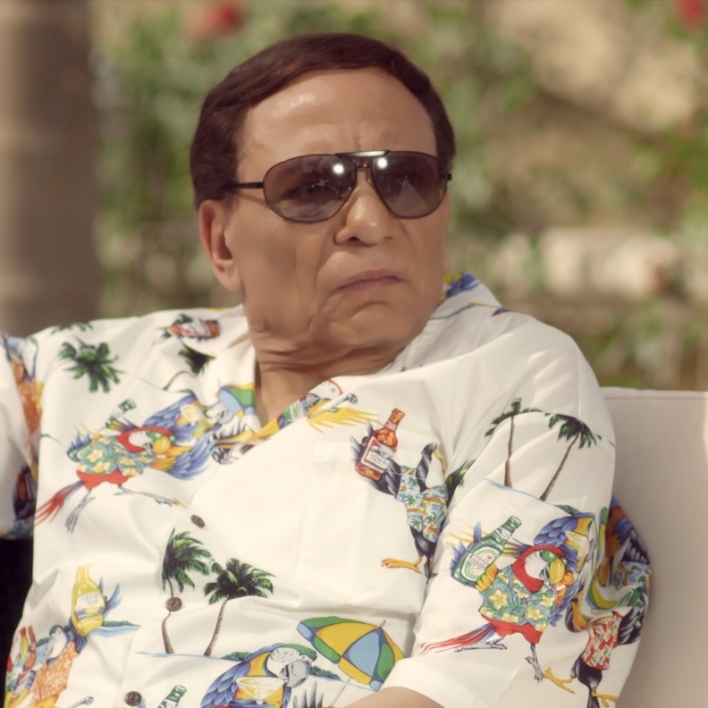 يرى صاحب السعادة اكثر الشخصيات تاثيرا في الناس