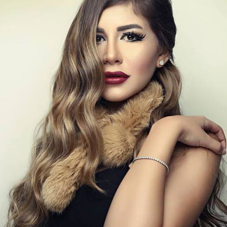 خضعت لجلسة تصوير جديدة تغيرت فها ملامحها