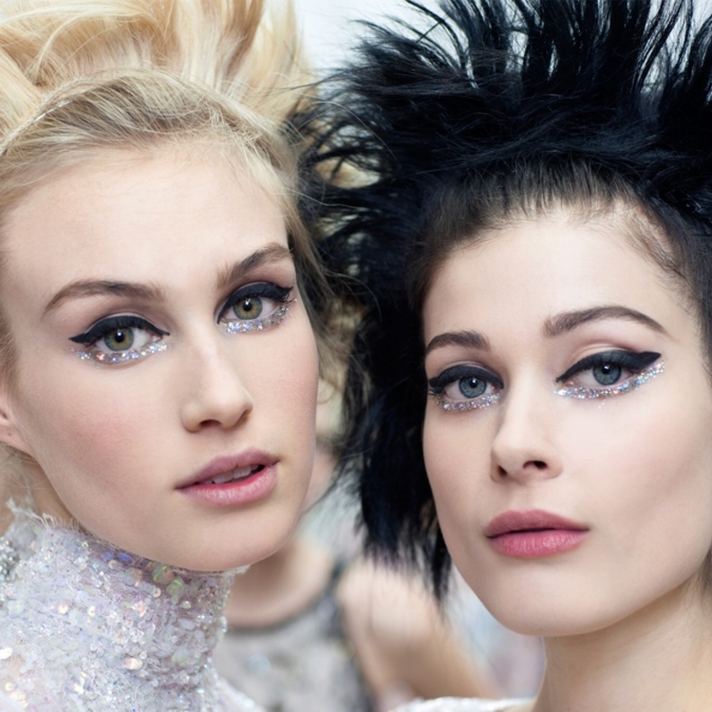 ماكياج جريء وراقٍ في عيون Chanel