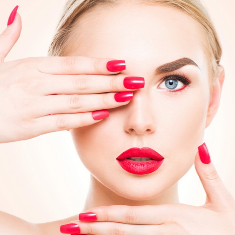  إوداعاً للهالات السوداء مع أحمر الشفاه