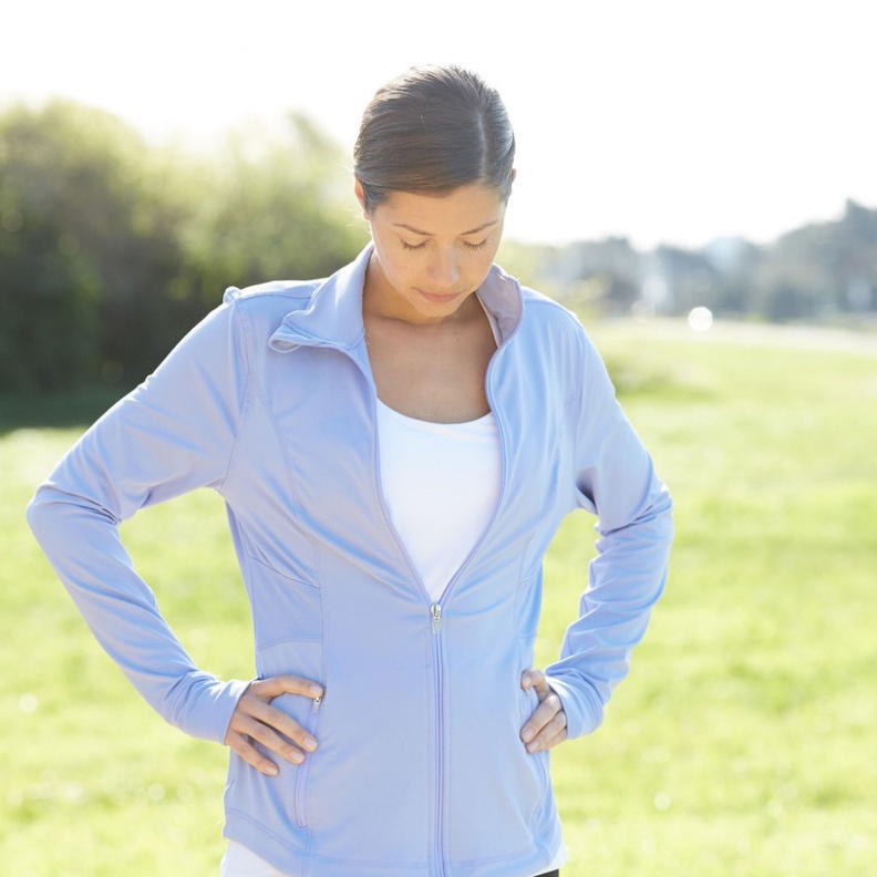 تعانين من الإنتفاخ؟ تناولي هذه الأطعمة يومياً واحصلي على بطن مسطح..