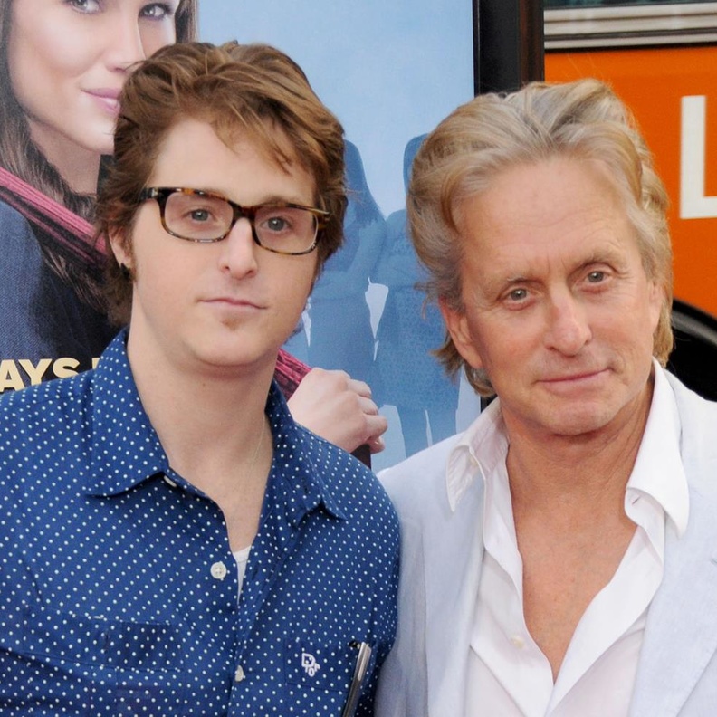 اطلاق سراح ابن مايكل دوجلاس بعد 7 سنوات في السجن