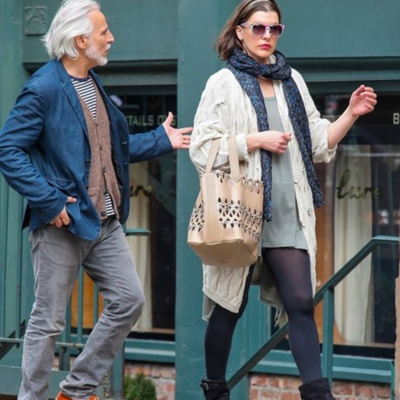 بالصور: ميلا جوفوفيتش تتنزه في نيويورك