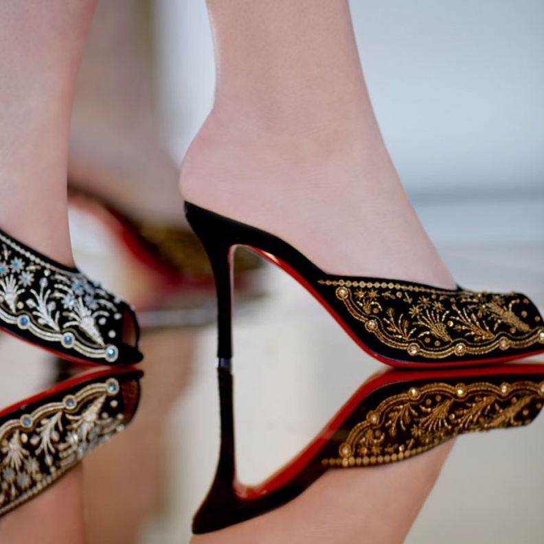 Moda Operandi يُطلق مجموعة Christian Louboutin محدودة الإصدار