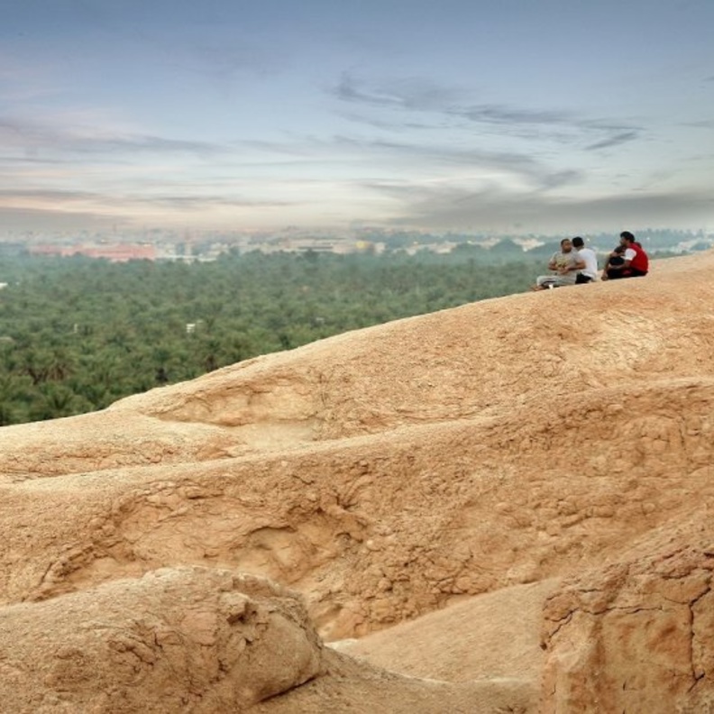 درجة الحرارة تصل إلى 50 في الإحساء 