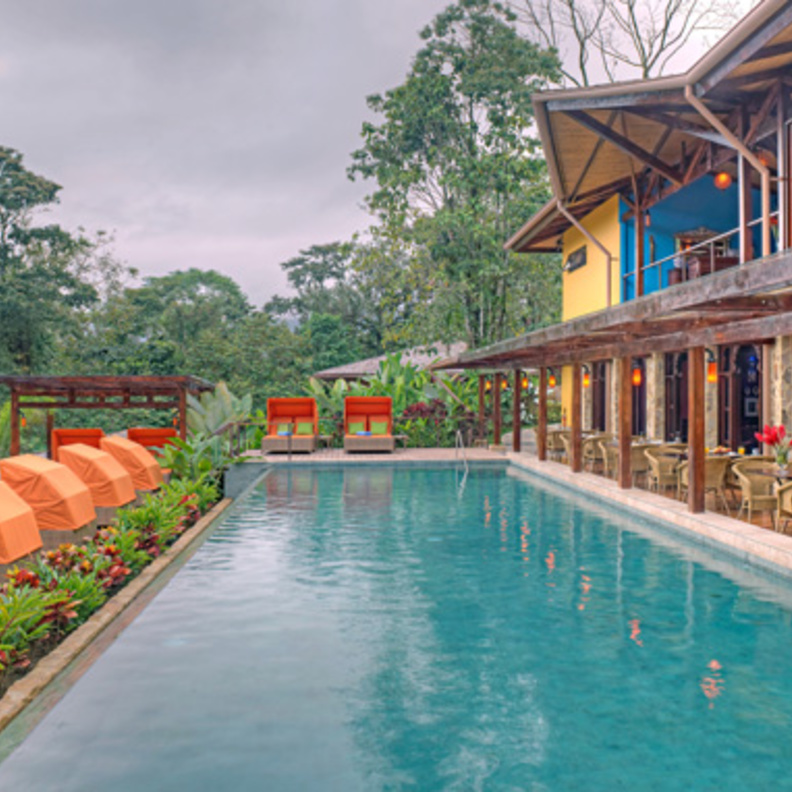 Nayara Hotel Spa & Gardens, Costa Ricaبركة السباحة