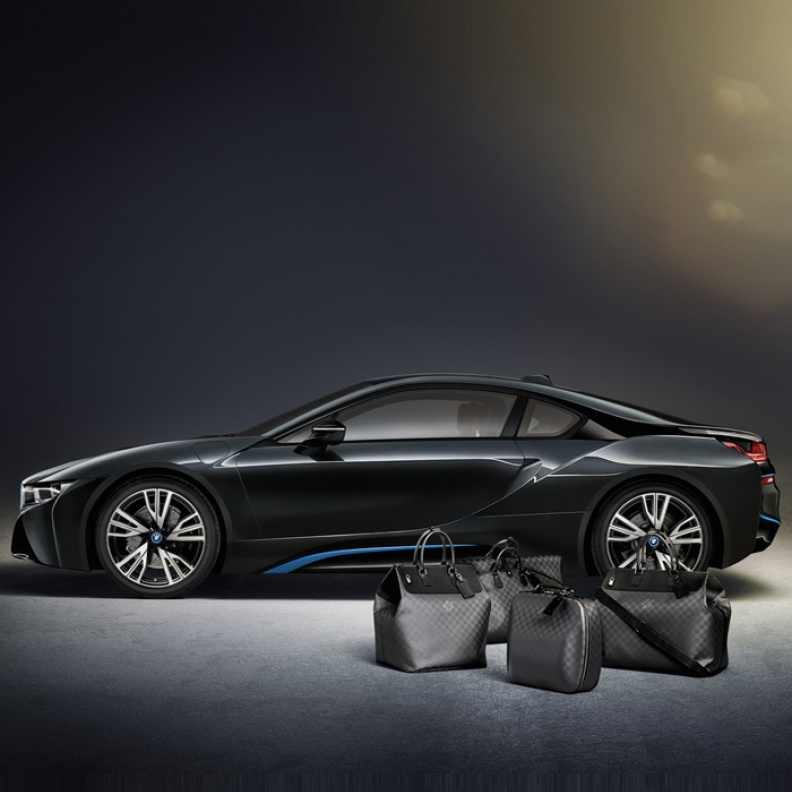 Louis Vuitton خير رفيق فى طريق السيّارة BMW i8