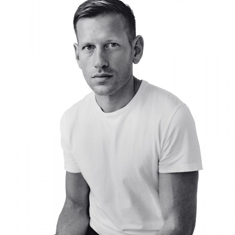 مدير التصميم الجديد للأحذية النسائية في Salvatore Ferragamo