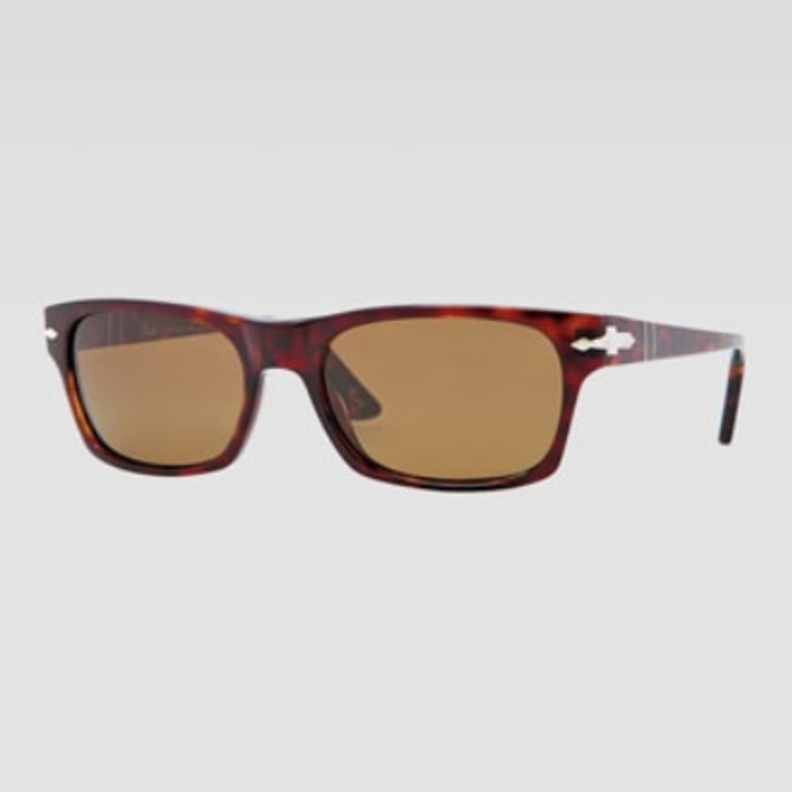 نظارة شمسية كلاسيكية من تصميم Persol