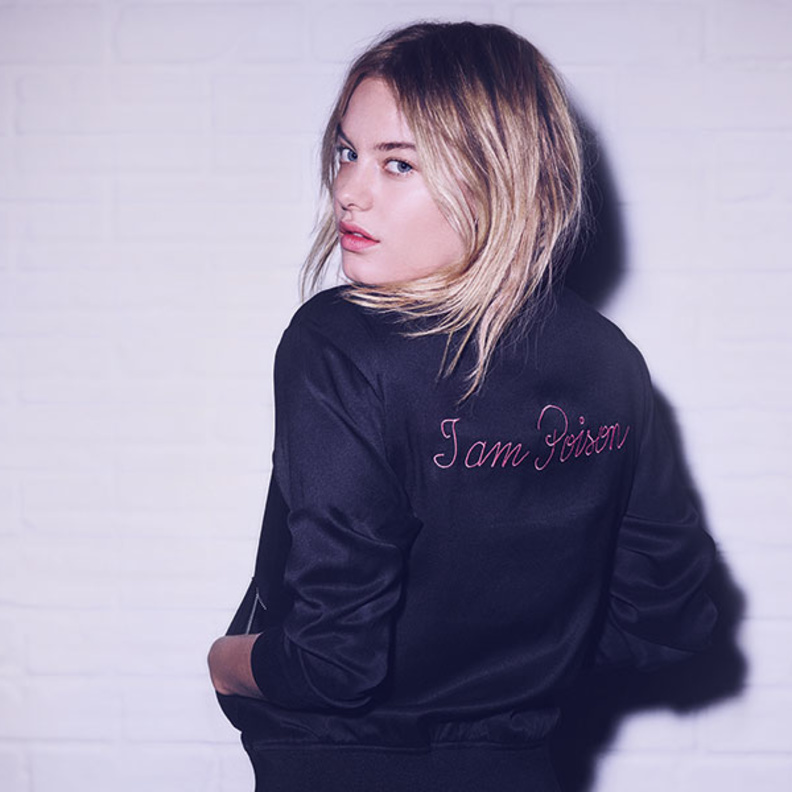 عطر Poison Girl  نفحة استثنائيّة بعبير الأزهار