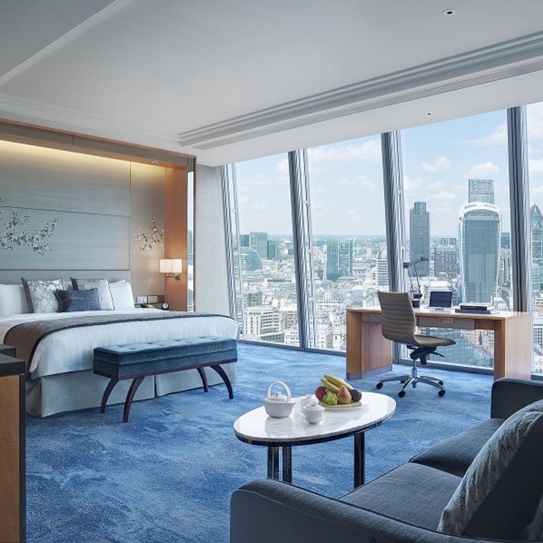 ردهة في الطوابق العلوية للفندق