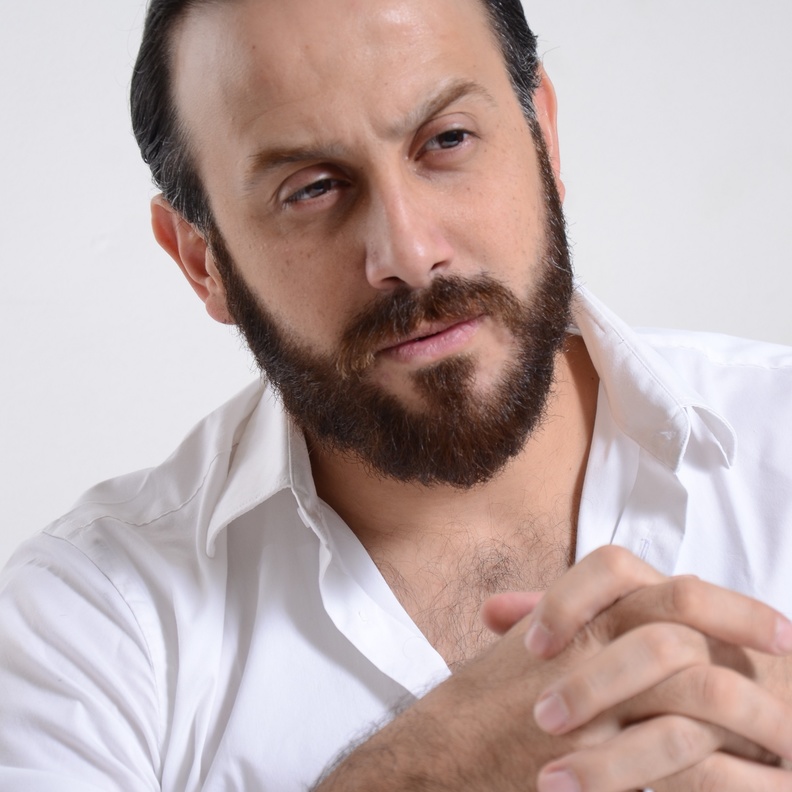 قاسم يوضح عبر هي حقيقة تصريحاته عن قصي خولي 