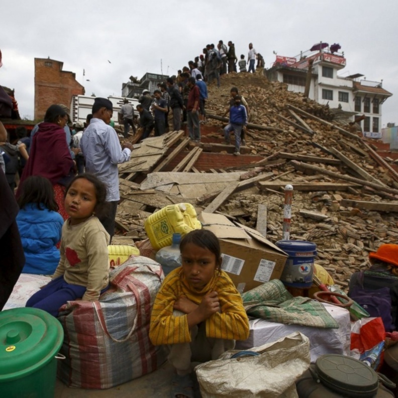 بالفيديو: مقاطع مرعبة لزلزال النيبال