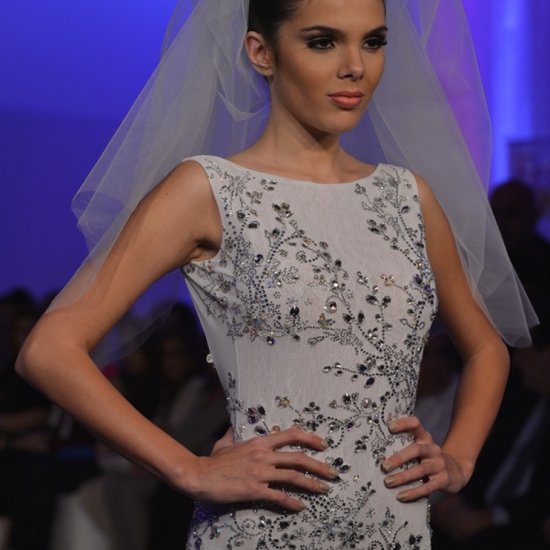 المصمم راني عيتاني وتصاميم تحاكي العروس الإستثنائية 