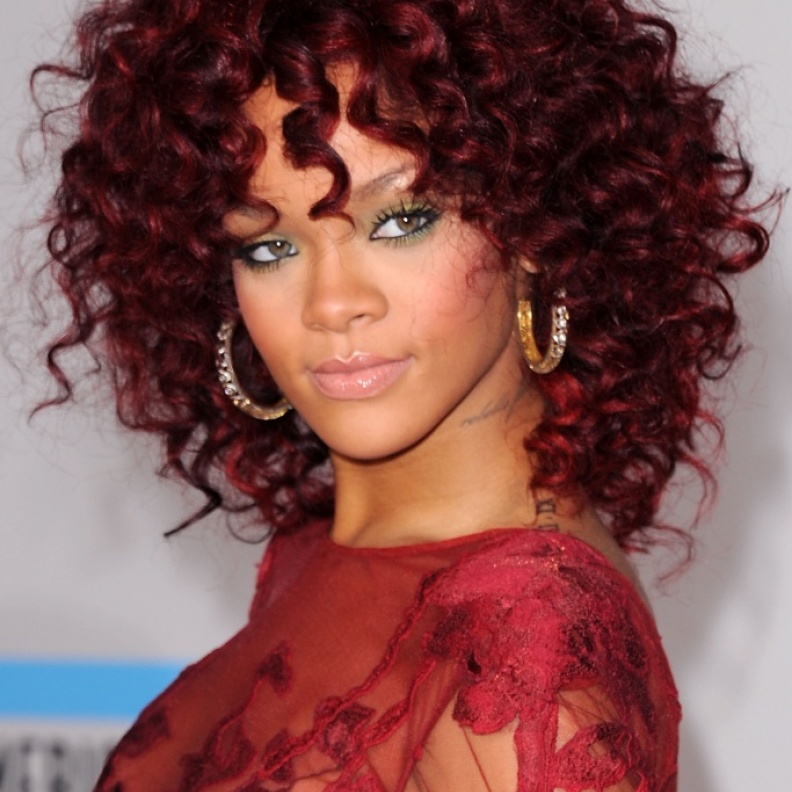 Rihanna at AMAs, 2010