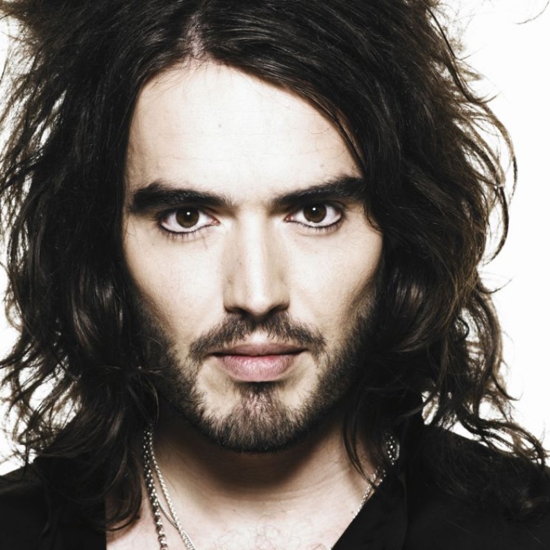 راسل براند يشتري قصرا بهوليوود هيلز