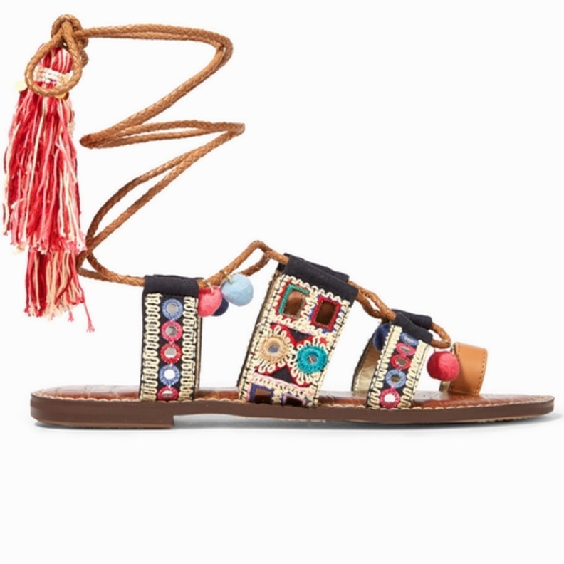 Oscar de la Renta أقراط