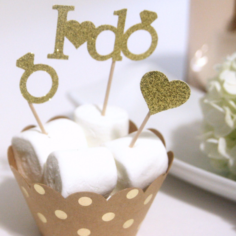 جربي تقديم كعكات الكب كيك في حفل زفافك في علب