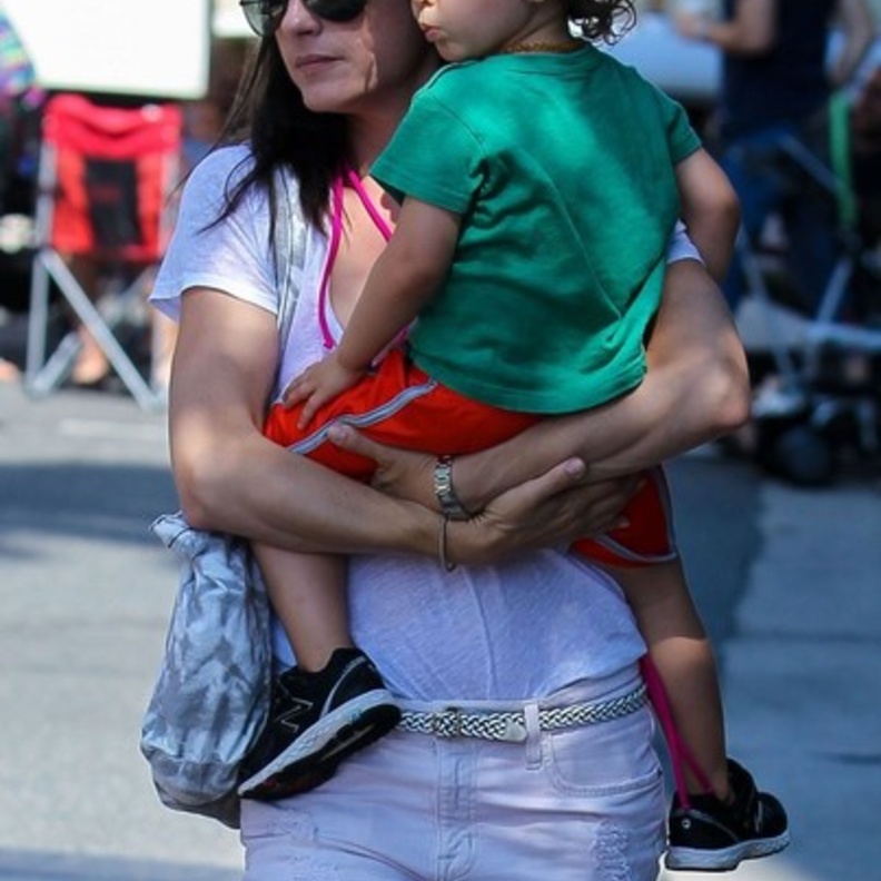 سلمى بلير وابنها آرثر