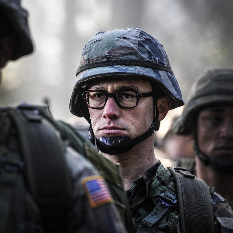 جوزيف غوردون-ليفيت فى فيلم snowden