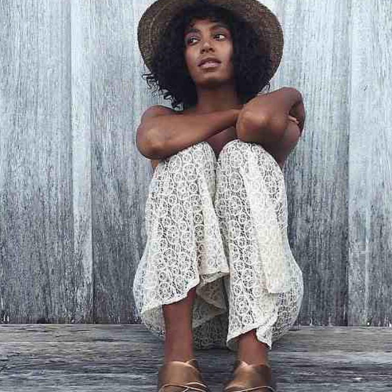 بالصور: سولانج تشارك جمهورها أجمل شهر عسل فى العالم