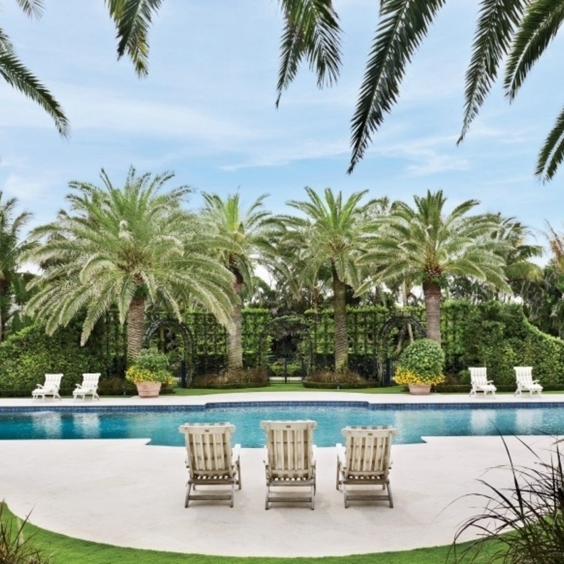 Swimming pool Elton John in California