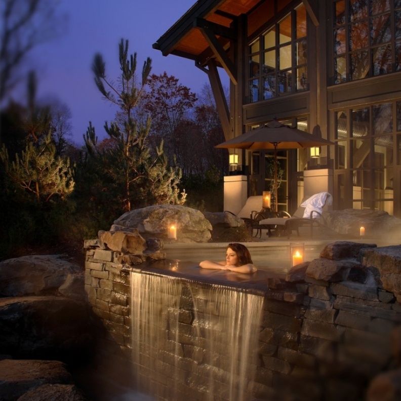 THE LODGE AT WOODLOCH Hawley, Pennsylvania