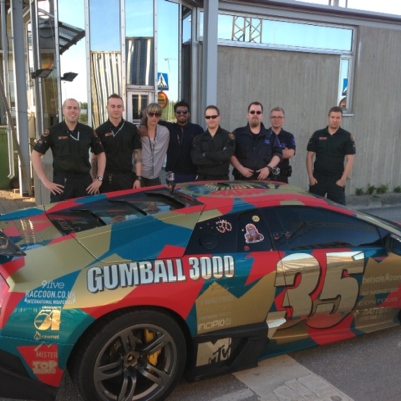 المفاجآت في موكب دبي الاستعراضي  