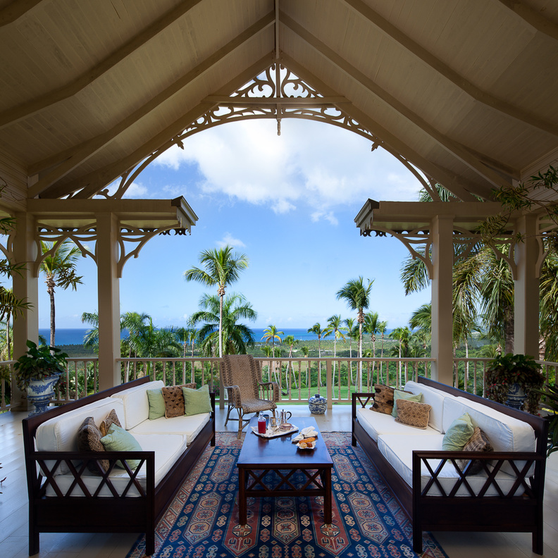 The Peninsula House - Las Terrenas - Giant Chess Pieces