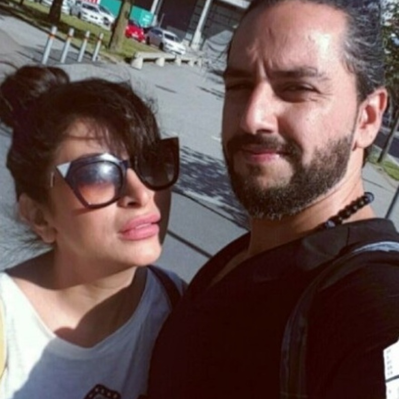 ديما بياعة مع زوجها