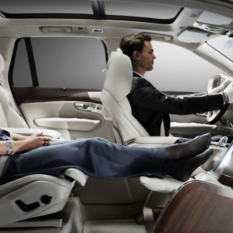 سيارة XC90 رفاهية وفخامة من فولفو