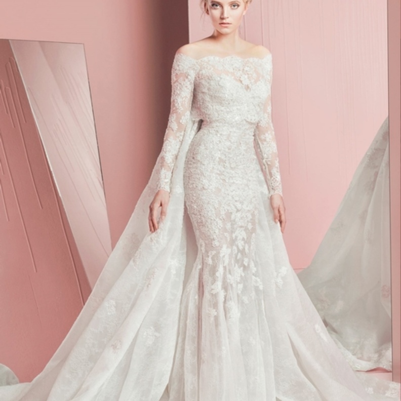 Elie Saab  فستان من