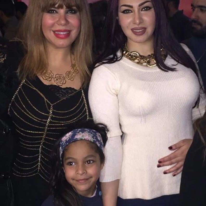 منى اش اش وميريهان حسين