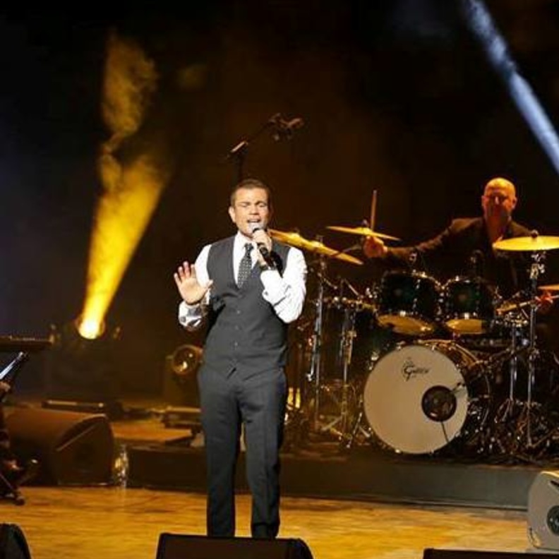 عمرو دياب في أوبرا دبي