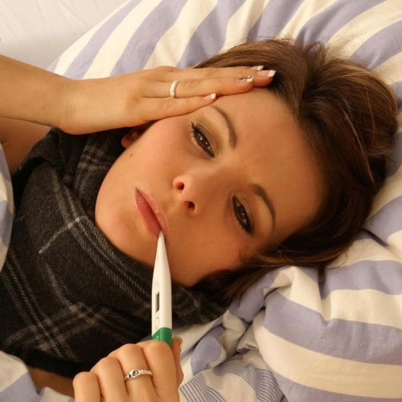 اعراض حمى التيفود وطرق علاجها وتخفيف حدتها بالمنزل