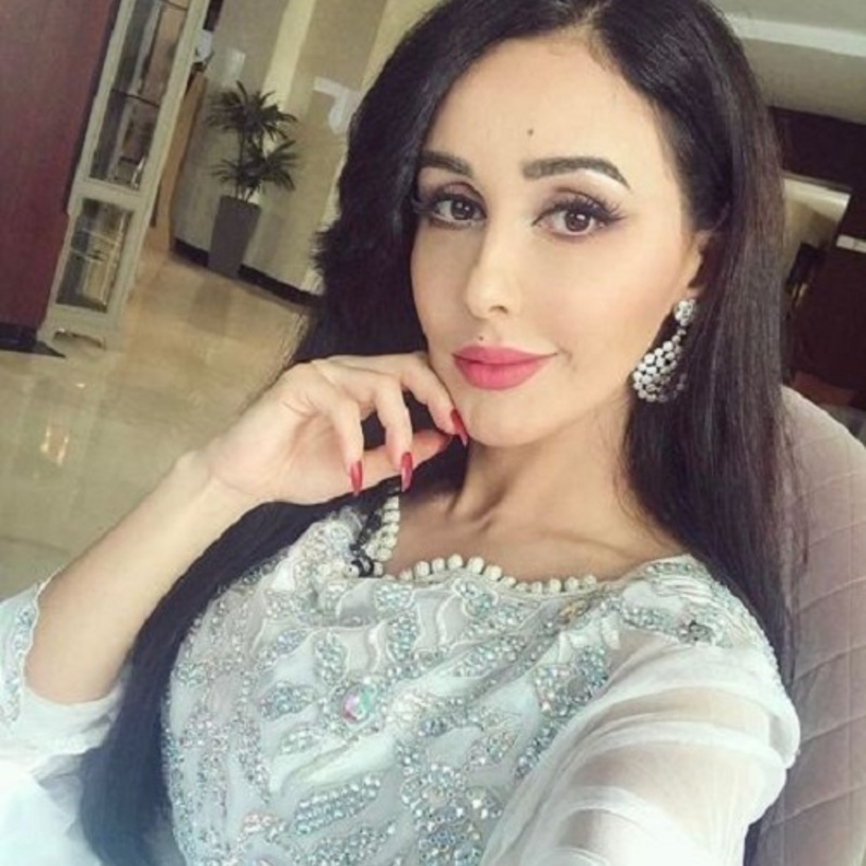 وئام الدحماني تحتفل بعيد ميلادها الـ34