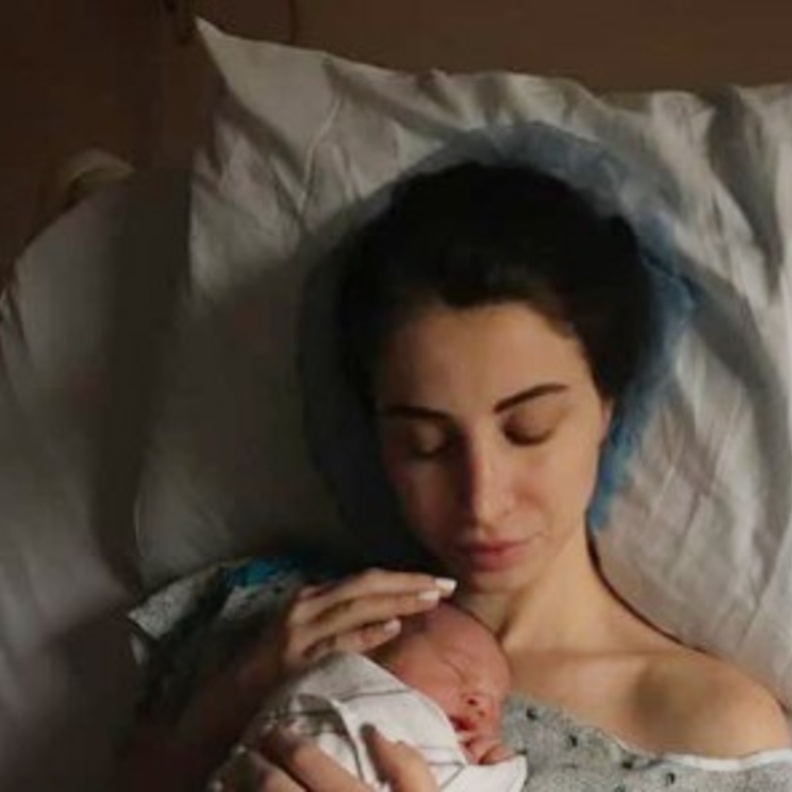 أنابيلا هلال عقب الولادة