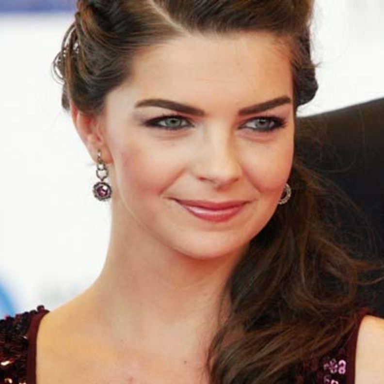 السلطانة مريم تحارب العنف ضد المرأة 