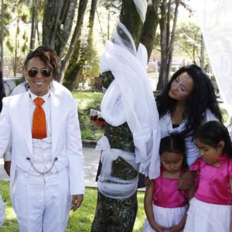 شجرة كولومبية "ضرة" لأرجنتينية والزوج...رجل