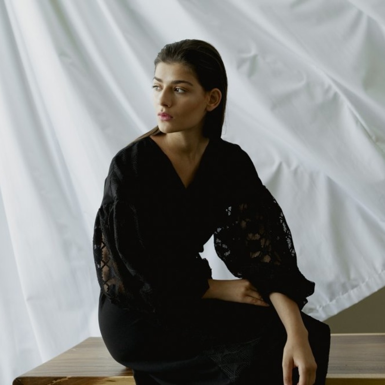 أزياء من دار Anatomi