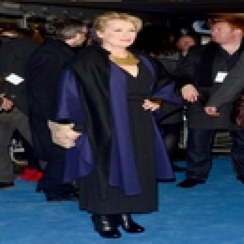 متنافسات الأوسكار بين الجاذبية والأداء