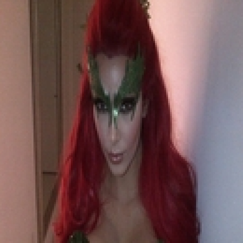 بشعر ناري... كيم كارداشيان تخطف الأضواء في حفل  Lavo 