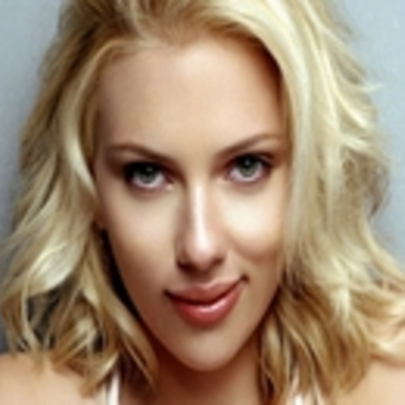 30 ألف دولار لعشاء خيري صحبة سكارليت جوهانسون