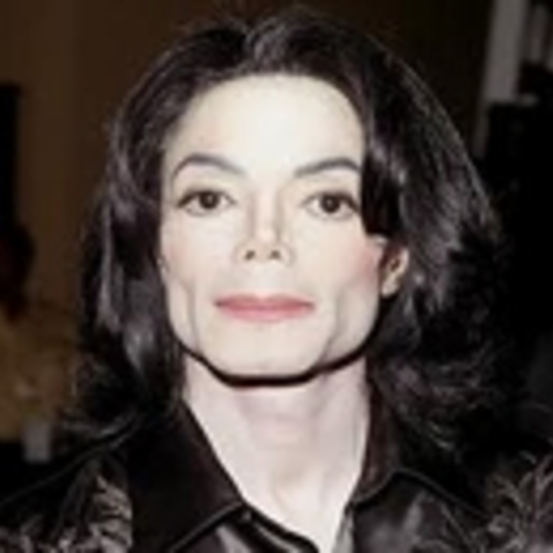 مايكل جاكسون لا يزال أعلى المشاهير المتوفين إيراداً