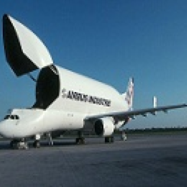  إيرباص  تنطلق متعثرة في افتتاح  باريس للطيران 