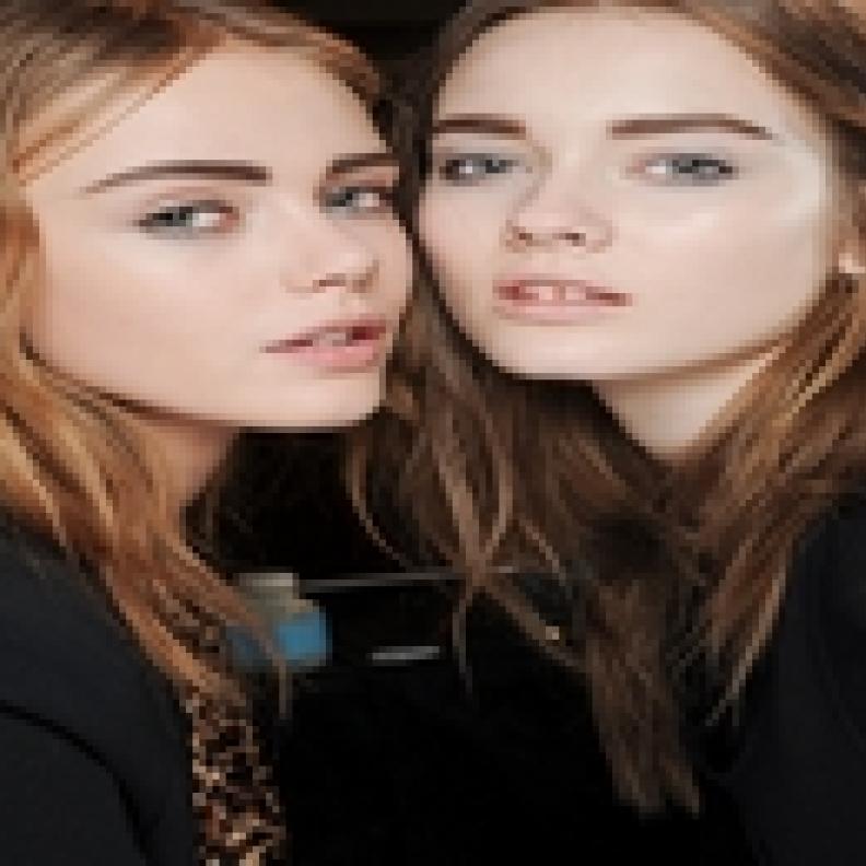 جمالك من عروض الازياء : وجوه شاحبة