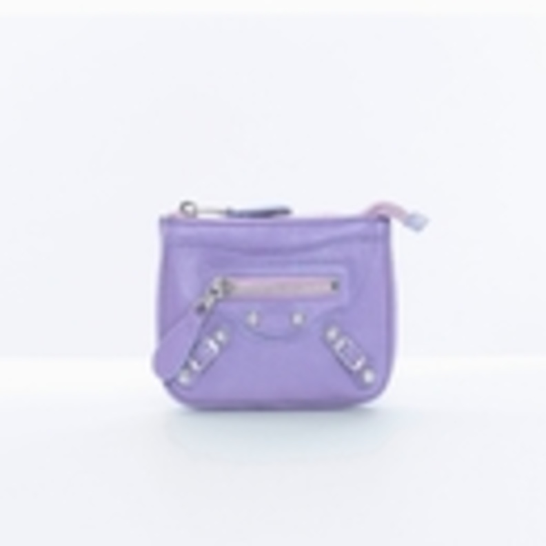 محافظ النقود Arena  من Balenciaga  بالوانها المنعشة